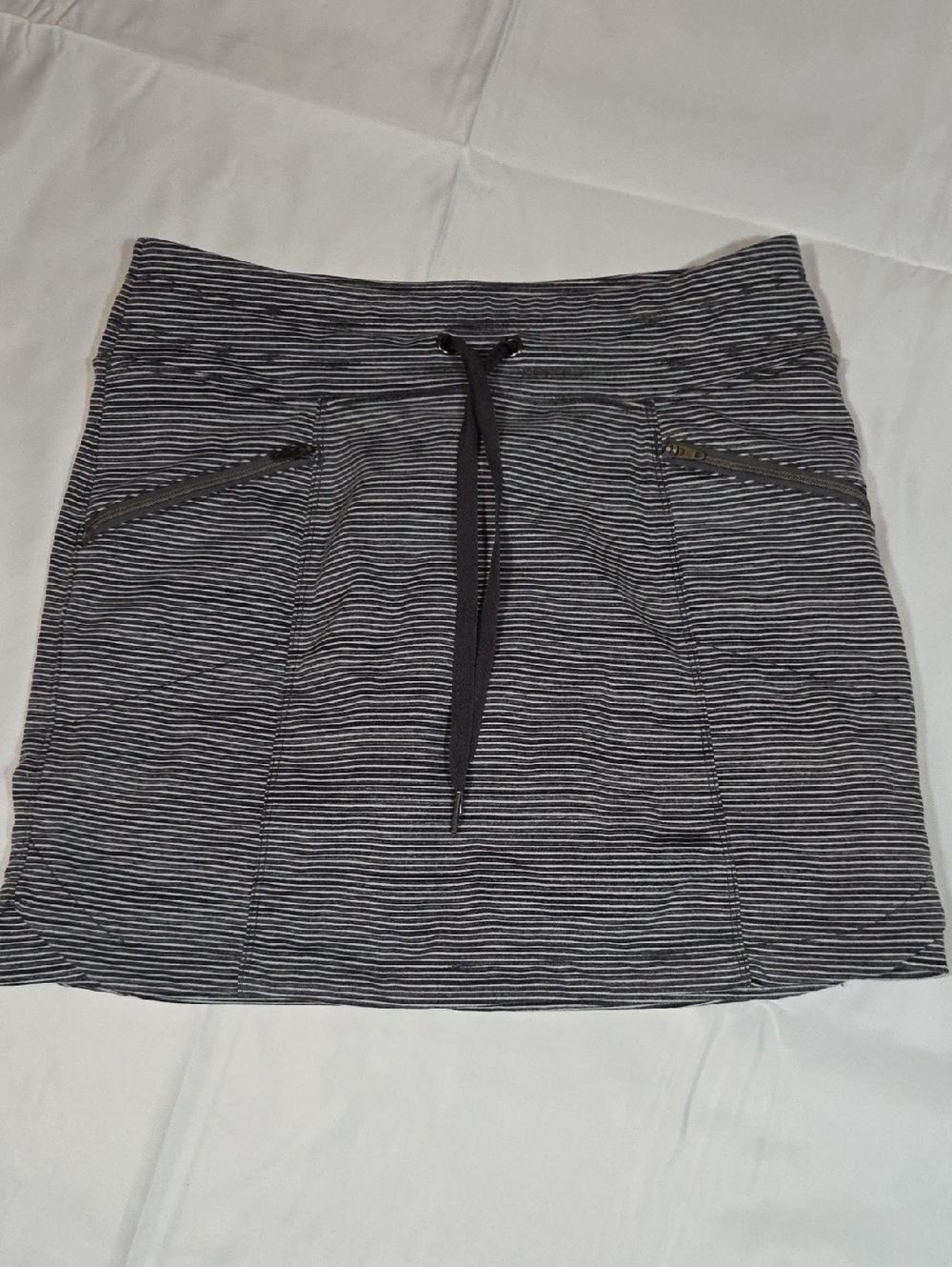 Athleta Gray And White Striped Skort Size XXS